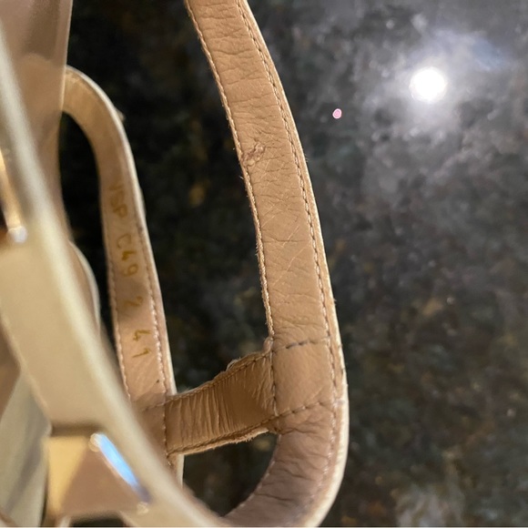 Authentic Valentino Sandals. Size 41 fits my size 10 perfectly!๐๐๐ - Picture 4 of 6